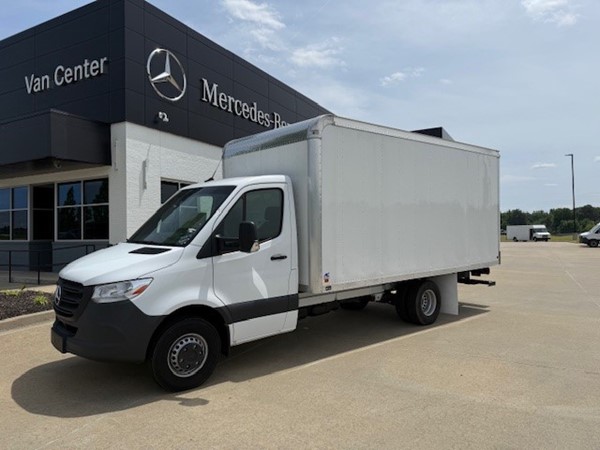 2023 Mercedes-Benz Sprinter Cab Chassis Base