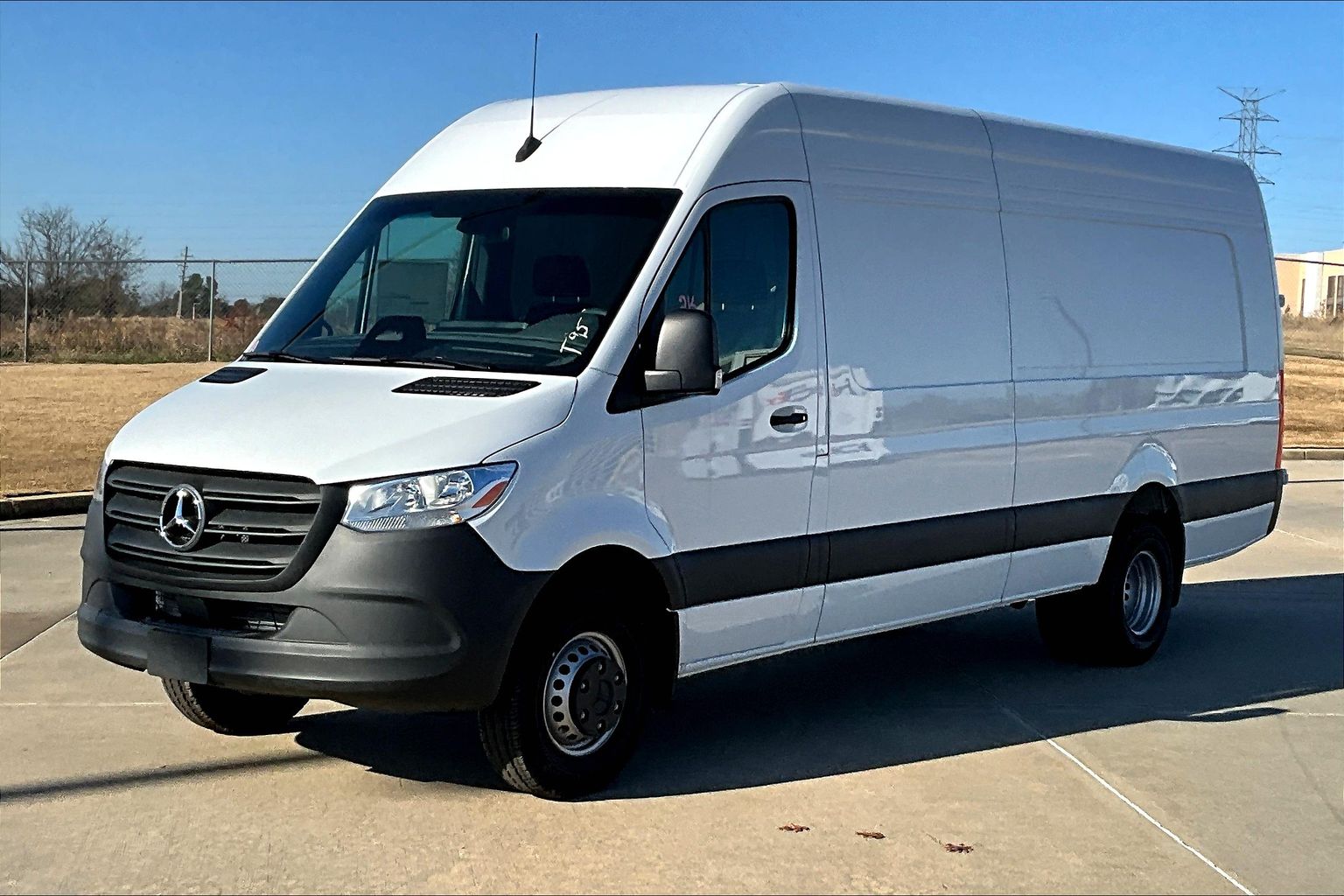 2025 Mercedes-Benz Sprinter 3500 170 Ext WB HO High Roof's photo