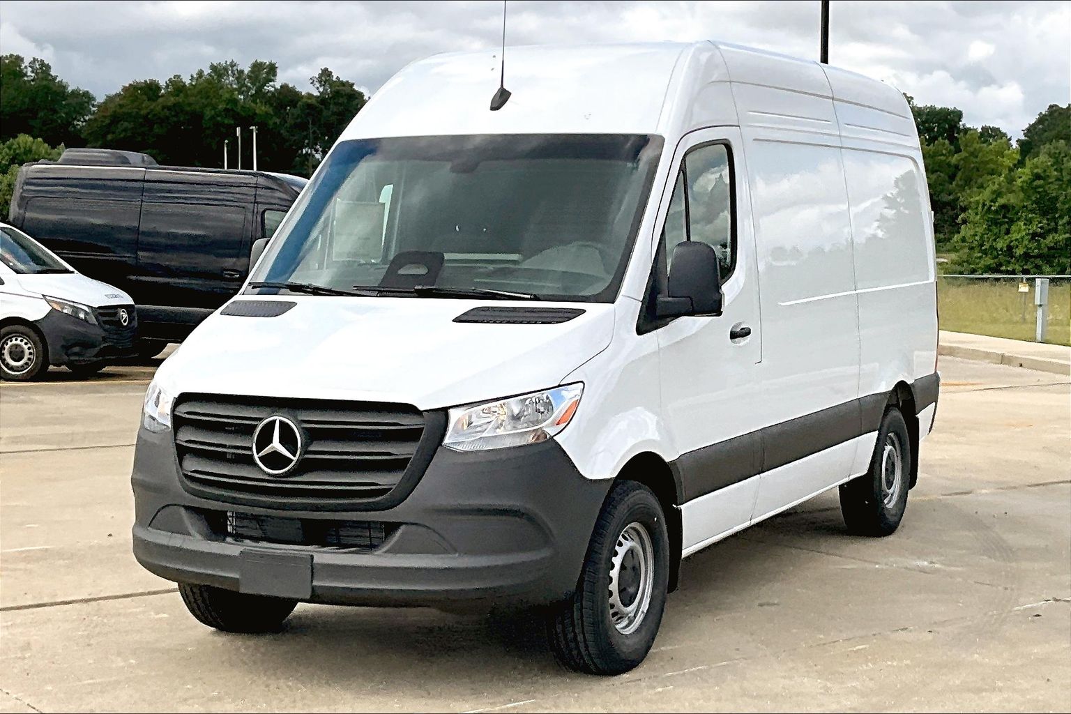 2025 Mercedes-Benz Sprinter 2500 144 WB HO's photo