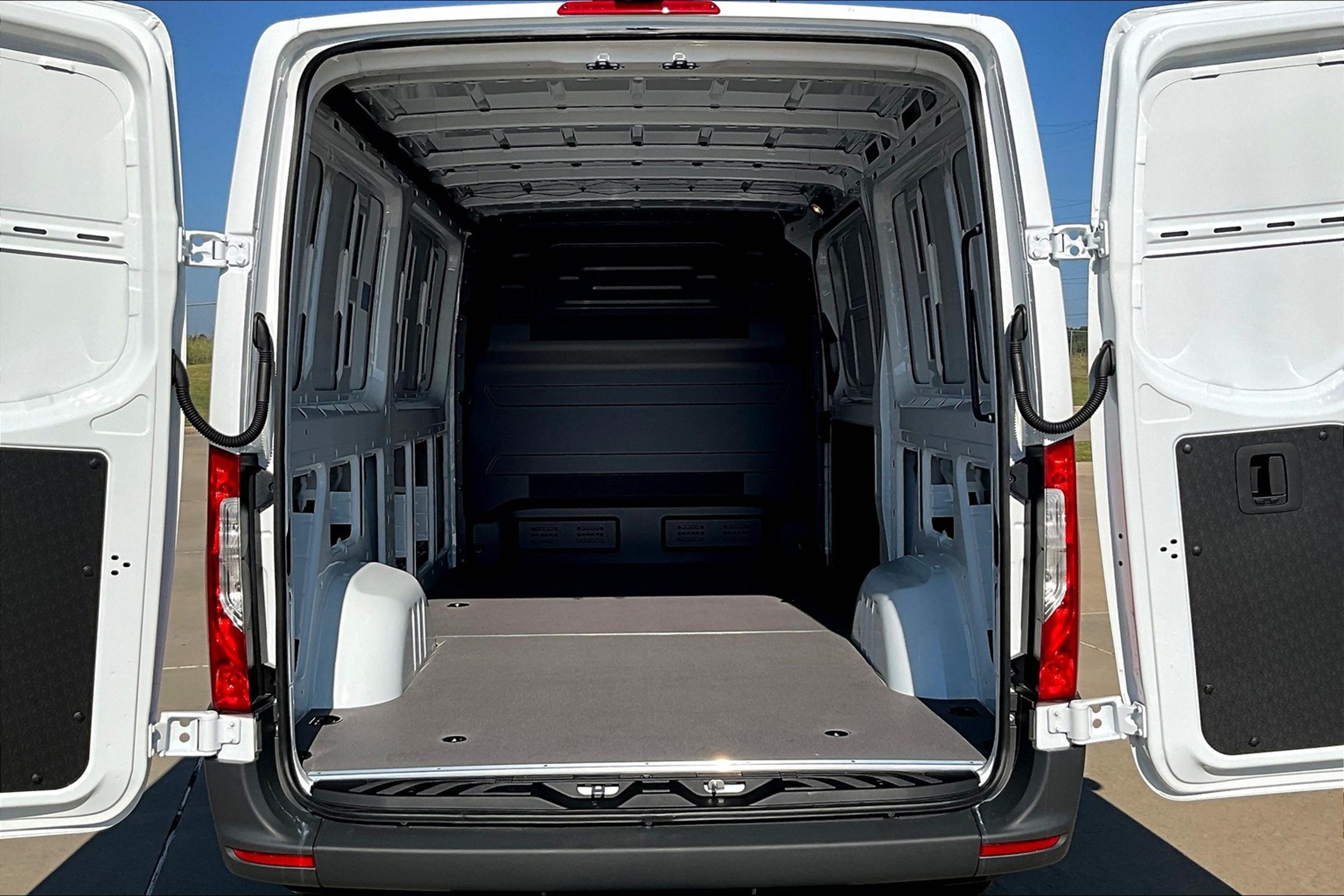 2025 Mercedes-Benz Sprinter Cargo Van Base - Photo 25
