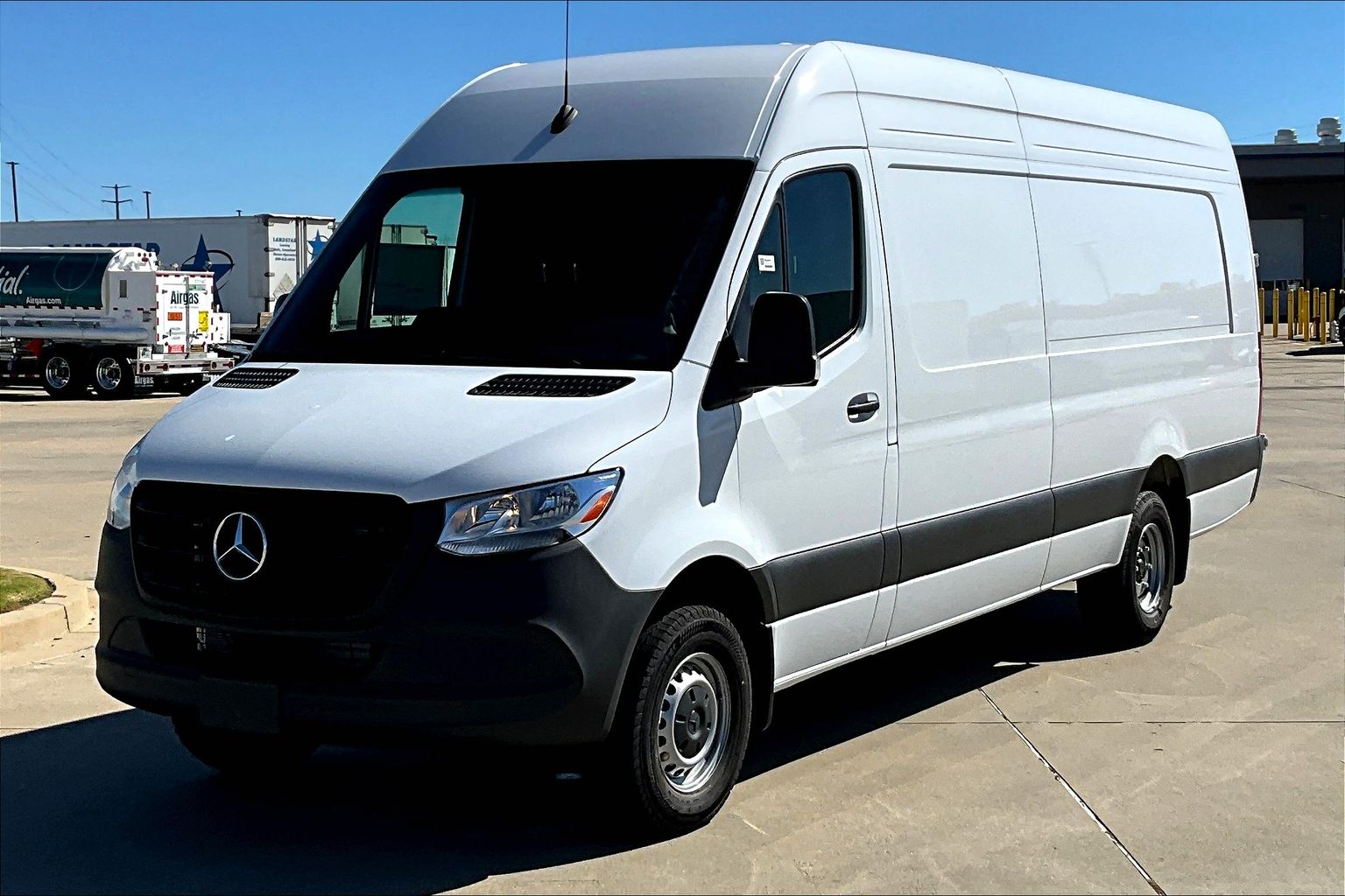 2026 Mercedes-Benz Sprinter 3500 170 Ext WB HO High Roof's photo