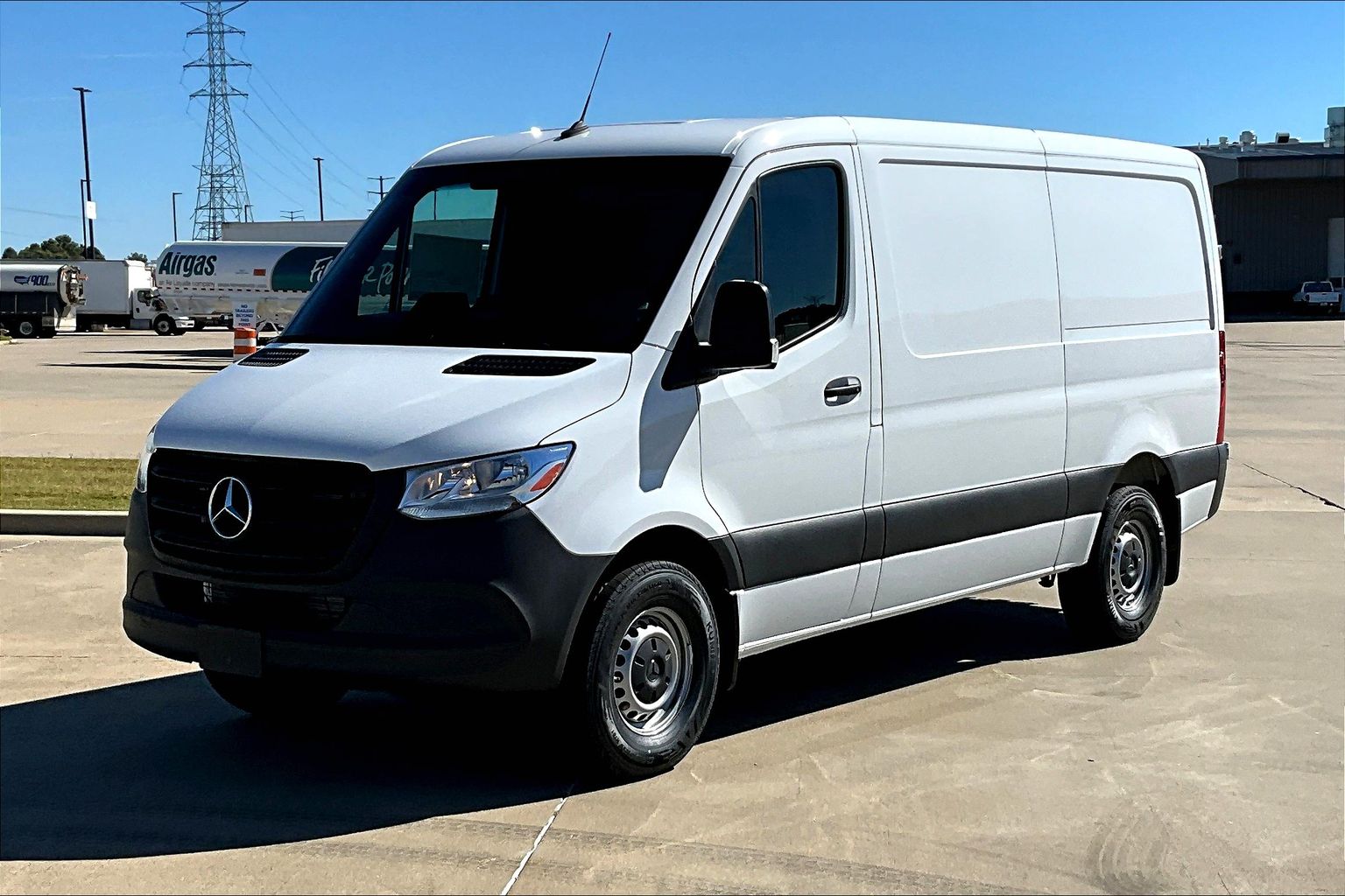 2026 Mercedes-Benz Sprinter 2500 144 WB's photo